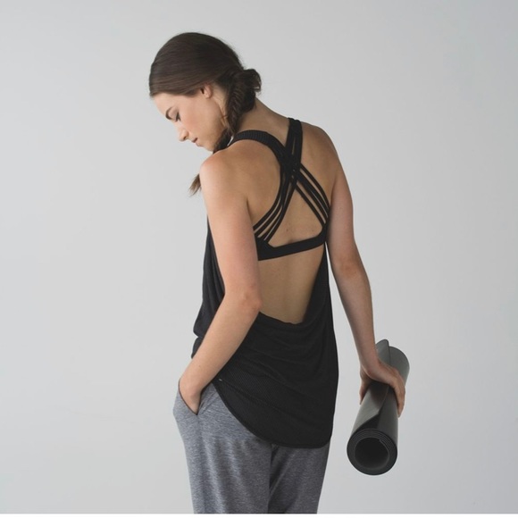 Lululemon Wild Tank. Size 4. Color: Black/ white and pink floral print bra. - Picture 10 of 11